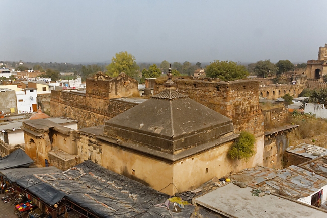 Orchha-Temples et cénotaphes-012